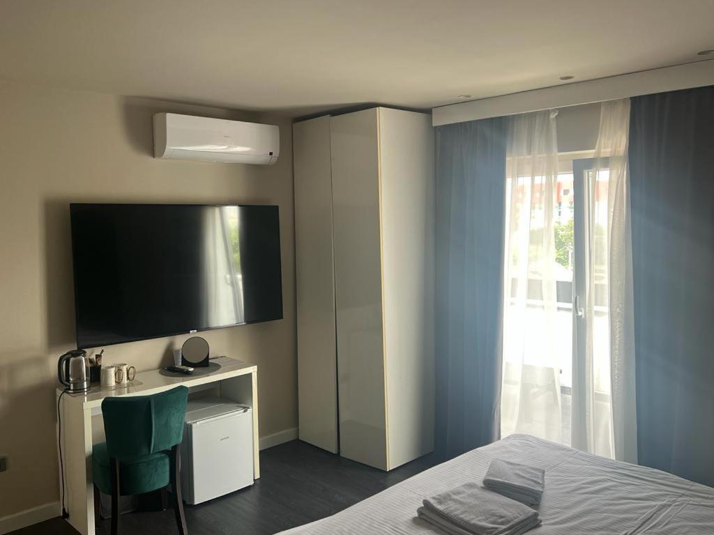 Forty Two Rooms Загреб Экстерьер фото