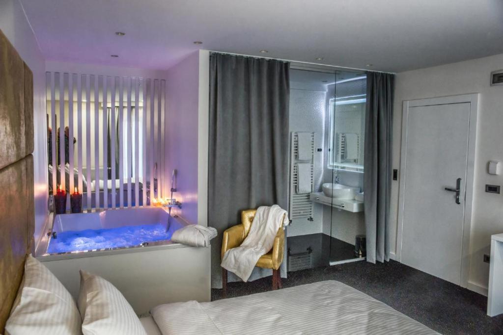 Forty Two Rooms Загреб Экстерьер фото